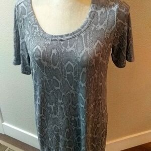 NWT Jenni Sleep shirt Snake print Size Small
